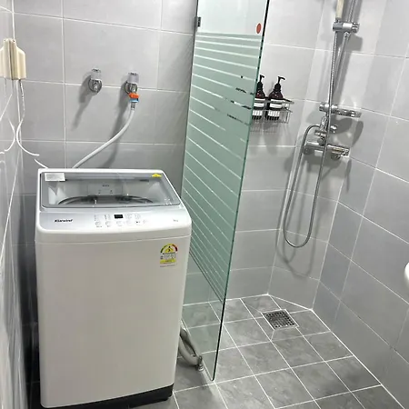 ソウル特別市Hongik Univ Station Exit 1アパートメント エクステリア 写真